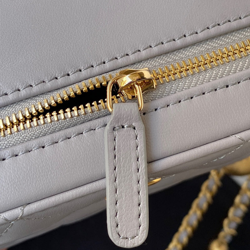  compact purse view 2