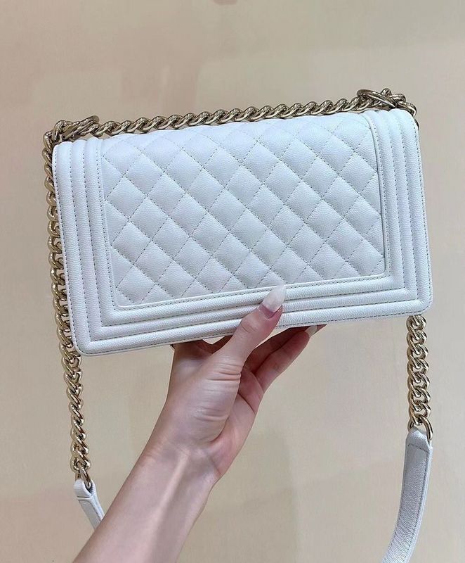 Zivas Charm Understated Luxury Designer Handbag (Refined Practical Design) – Close-Up Detail