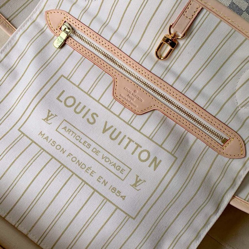 Side profile of structured polished women's handbag – women's everyday handbag
