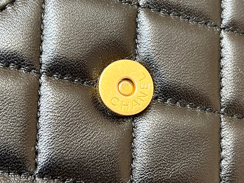  handbag, compact everyday style, image 7