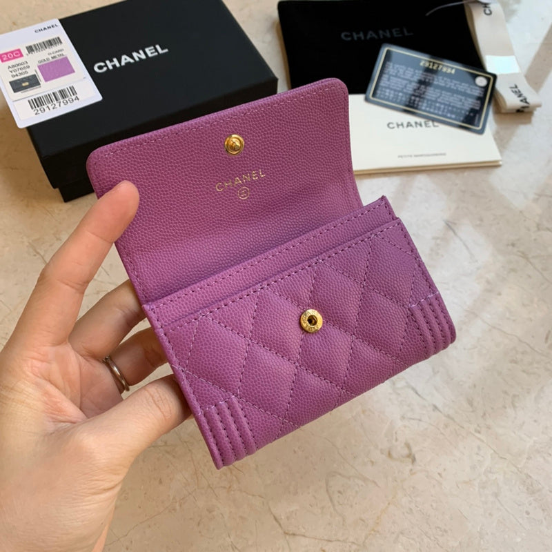 Zivas Charm Classic Sensibility Everyday Handbag (Thoughtfully Structured Design) – Close-Up Detail