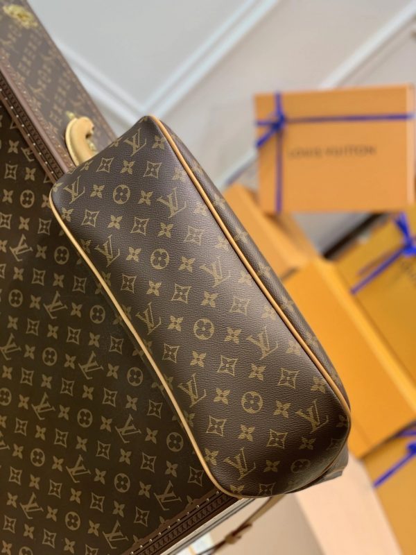 Styled lifestyle shot of signature premium women's handbag – women's designer-style accessory