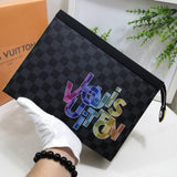 Close-up detail of structured premium women's handbag – women's premium purse