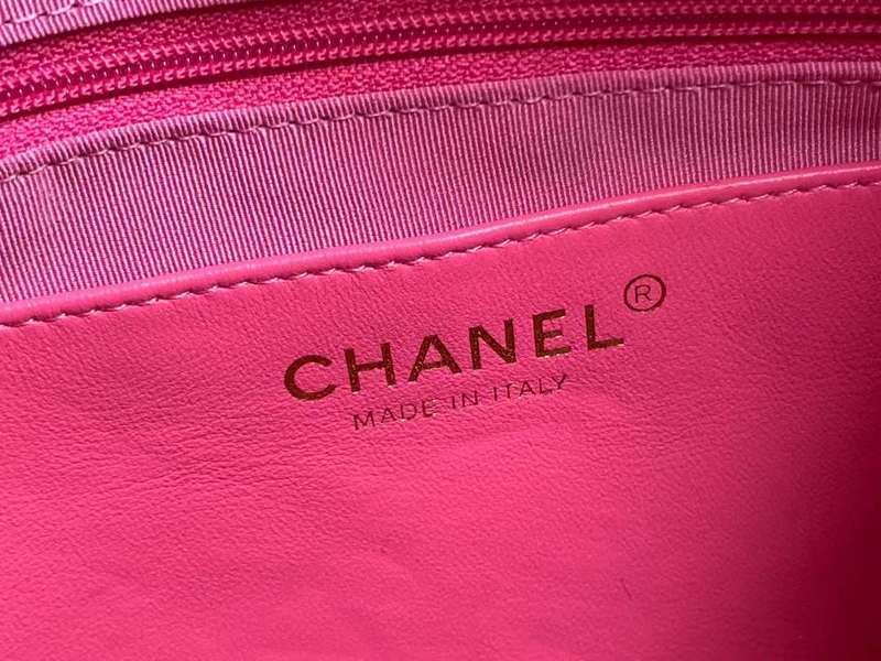 Zivas Charm Effortless Elegance Everyday Handbag (Versatile Style Statement) – Lifestyle Shot