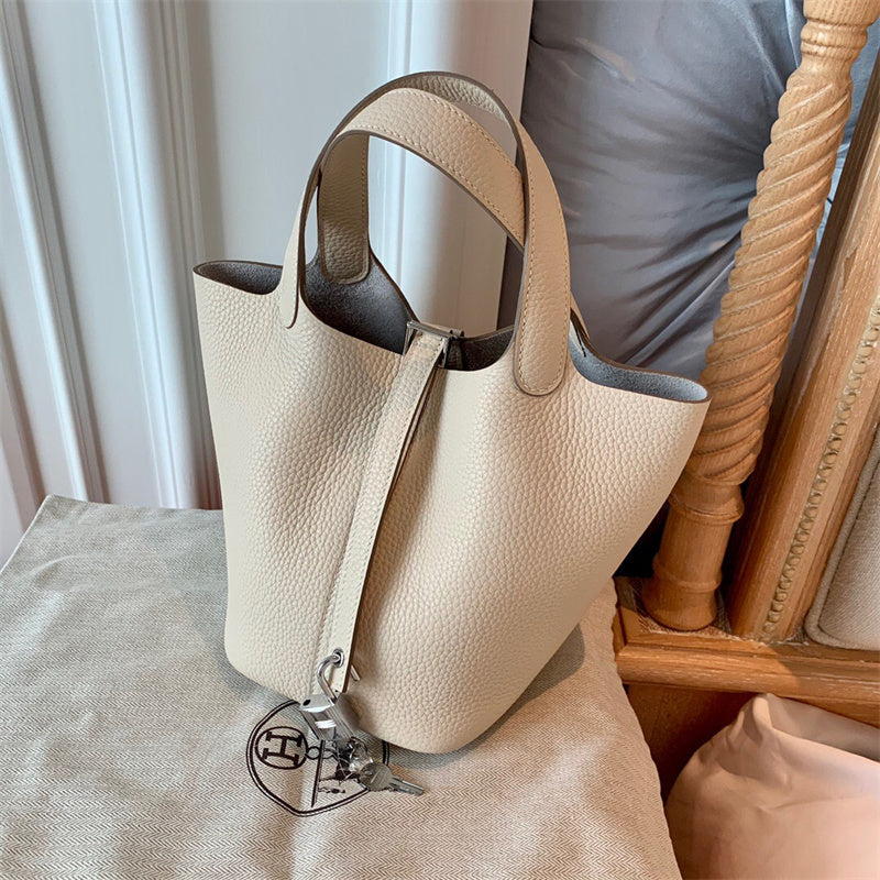 carryall bag interior and compartment view 9