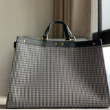 Ziva's Charm handbag – detail view (41cm*16cm*29.5cm)