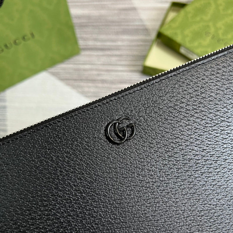 Handle and strap detail of chic polished women's handbag – women's designer-style accessory