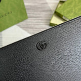 Handle and strap detail of chic polished women's handbag – women's designer-style accessory