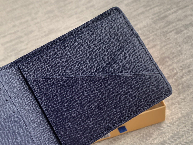  everyday bag interior and compartment view