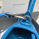 Zivas Charm Signature Style Statement Handbag (Refined Modern Silhouette) – Close-Up Detail