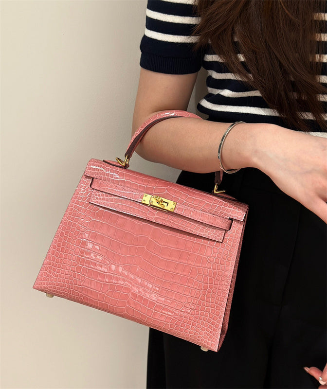  shopper bag interior and compartment view