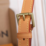  Polished top-handle bag front view 7