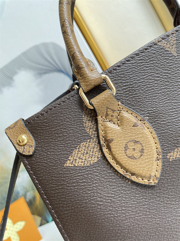  Signature shopper bag front view 7