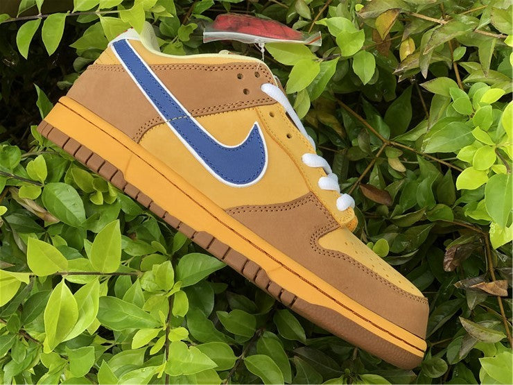 Nike Men's & Women's Iconic Street Trainers — Style 191 interior view