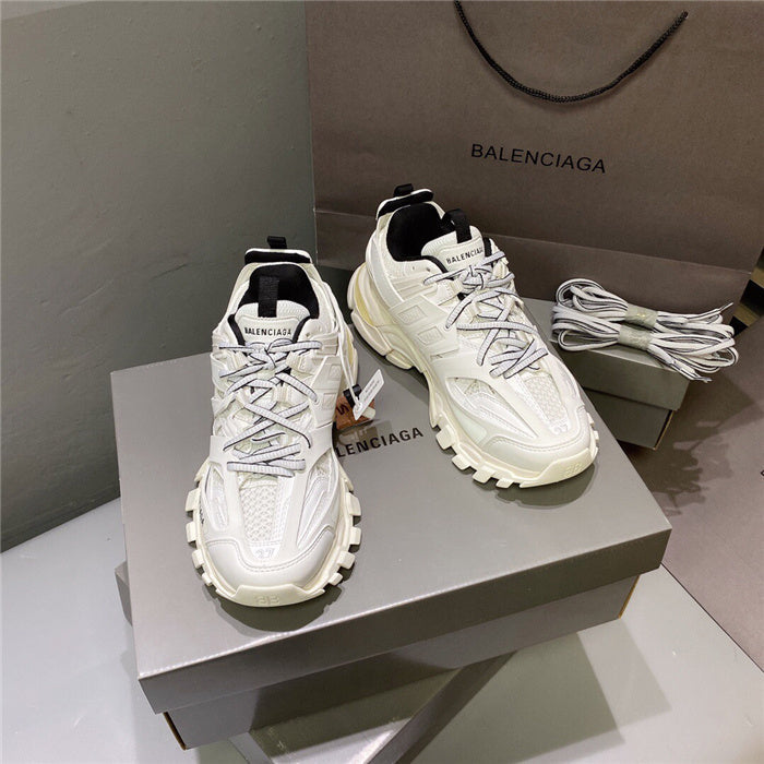Balenciaga shoes Style 360 - close-up of statement logo accent