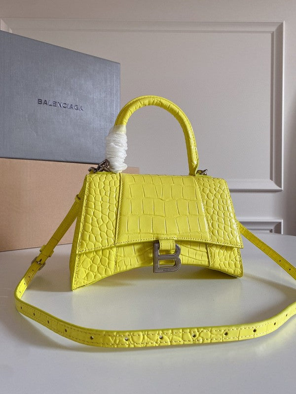Zivas Charm Timeless Appeal Premium Handbag (Designer-Inspired Craftsmanship) – Lifestyle Shot