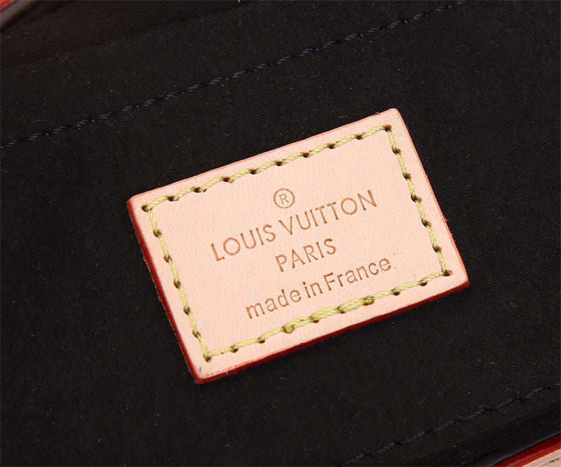  Understated shoulder bag carried on shoulder 10