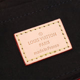  Understated shoulder bag carried on shoulder 10