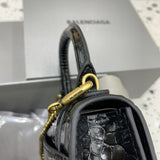Zivas Charm Chic Craftsmanship Statement Handbag (Considered Detail & Form) – Close-Up Detail