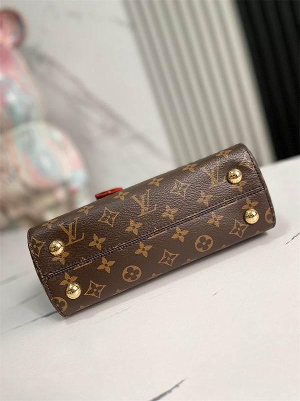  chic everyday bag styled with outfit