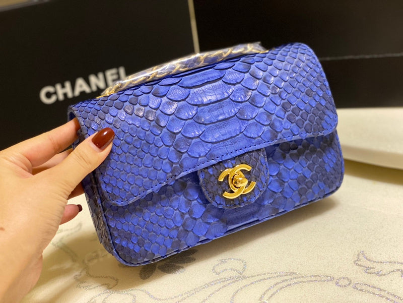  mid purse view 6