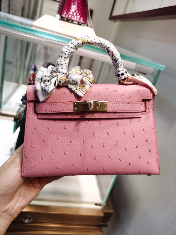 Close-up detail of graceful bag design