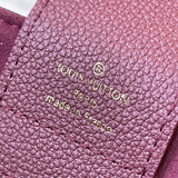  Essential handbag carried on shoulder 10