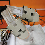 Hermès Tan Block Heel Sandals - Sole Detail View