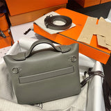 structured bag close-up of hardware and finish