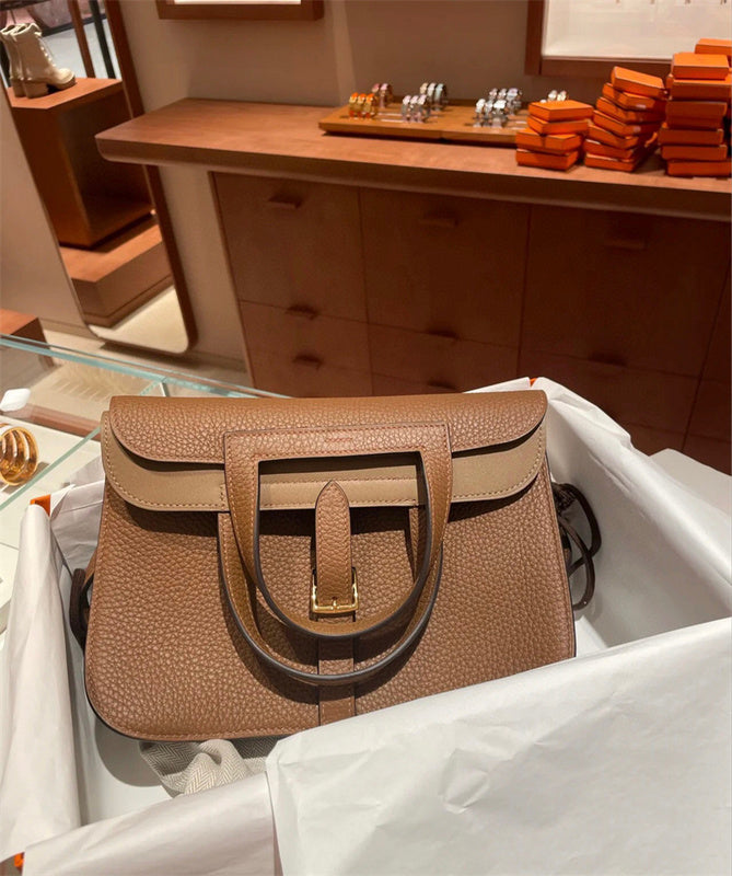  satchel close-up of hardware and finish