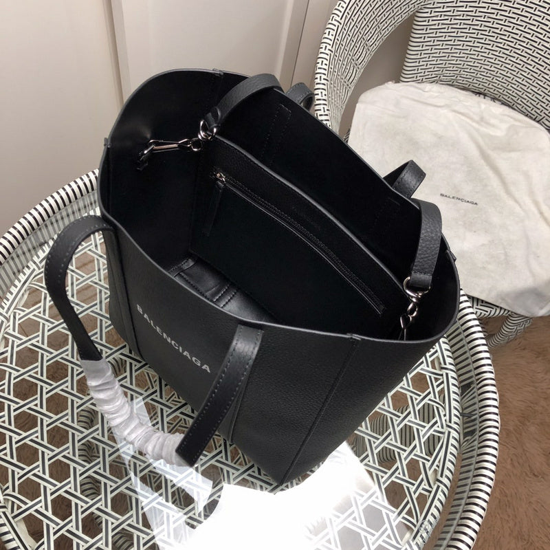 Close-up detail of chic everyday-luxe women's handbag – women's designer-style accessory