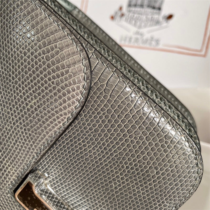  classic shopper bag detail view showing craftsmanship 14