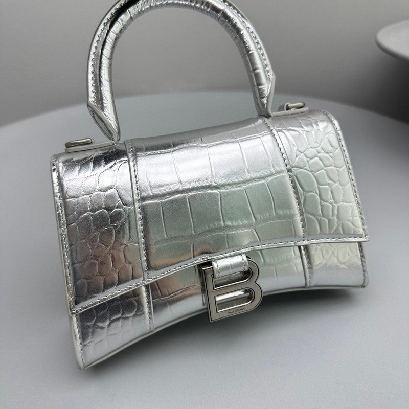 Zivas Charm Versatile Design Statement Handbag (Statement-Ready Design) – Front View
