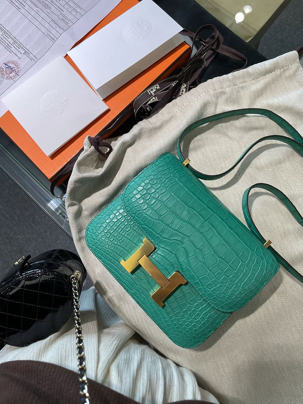 Close-up detail of fluid bag design