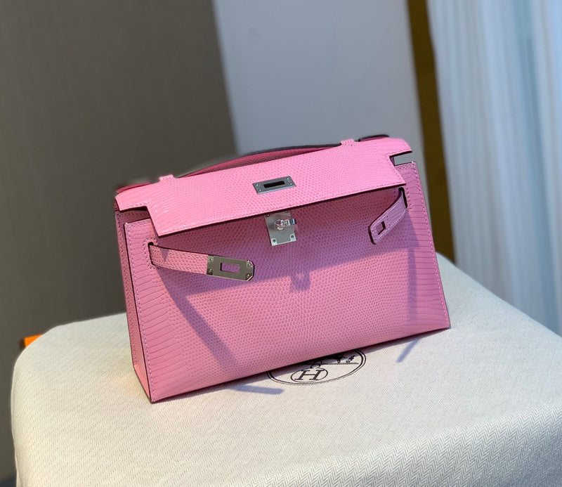 Everyday-Ready bag shown from front angle