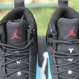 Nike classic monochrome luxury sneakers view 16 low-top design