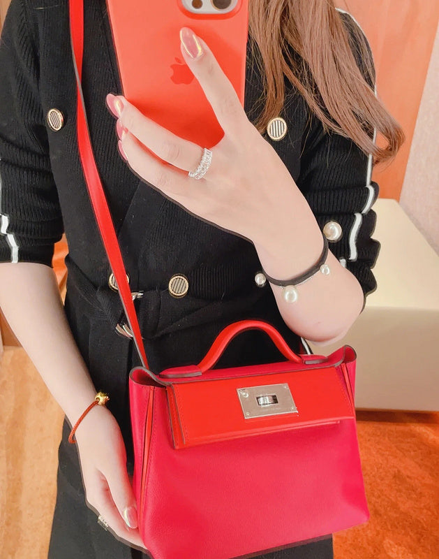 Timeless handbag styled for everyday wear