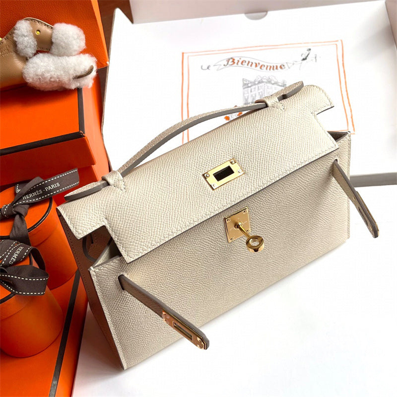  Sophisticated shoulder bag carried on shoulder