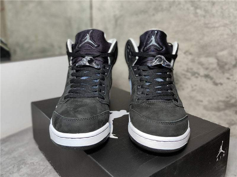 Nike Men's & Women's Signature Luxury Sneakers — Style 180 angle view
