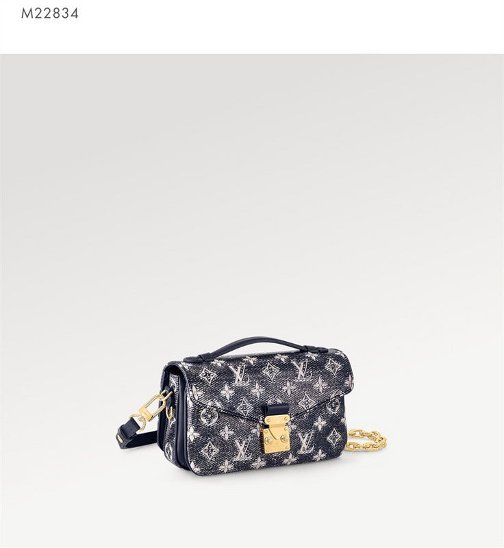  Sophisticated carryall bag front view 13