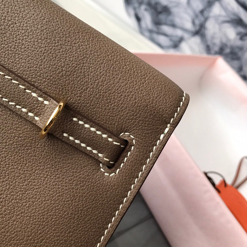 Sleek bag women's premium everyday handbag