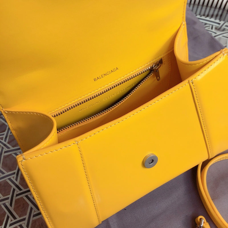Top view of everyday-luxe statement women's handbag – women's premium purse
