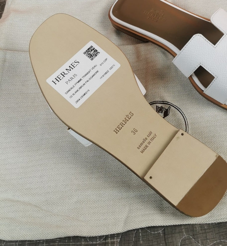 Hermes sandals Style 108 - logo and branding close-up