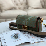 Ziva's Charm handbag – detail view (Standard Size)