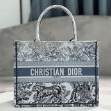 Front view of structured chic women's handbag – women's premium purse