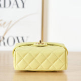 Zivas Charm Streamlined Design Designer Handbag (Versatile Style Statement) – Close-Up Detail