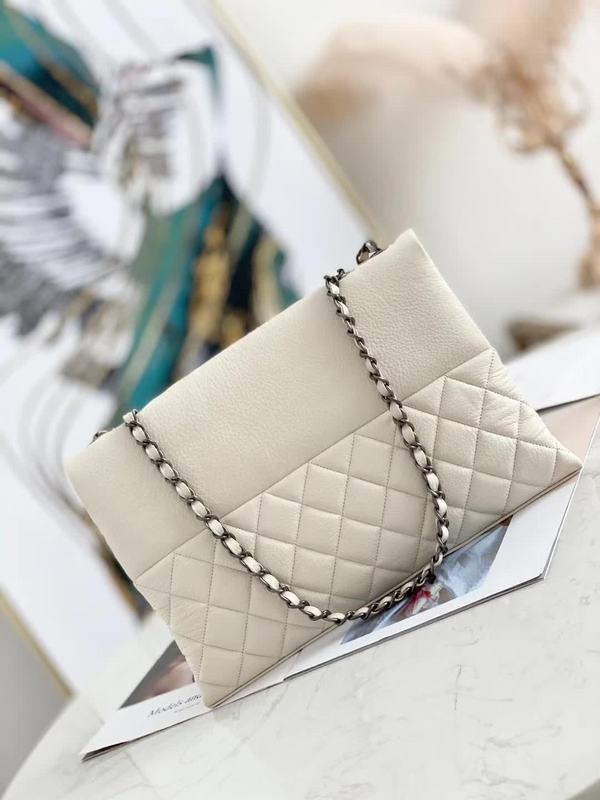 Zivas Charm Refined Everyday Style Fashion Handbag (Everyday Luxury Essential) – Detail View