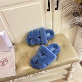 Hermes sandals Style 229 - close-up of bold signature style
