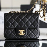 Ziva's Charm handbag – detail view (one versatile size)