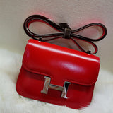  Sophisticated tote bag front view 13